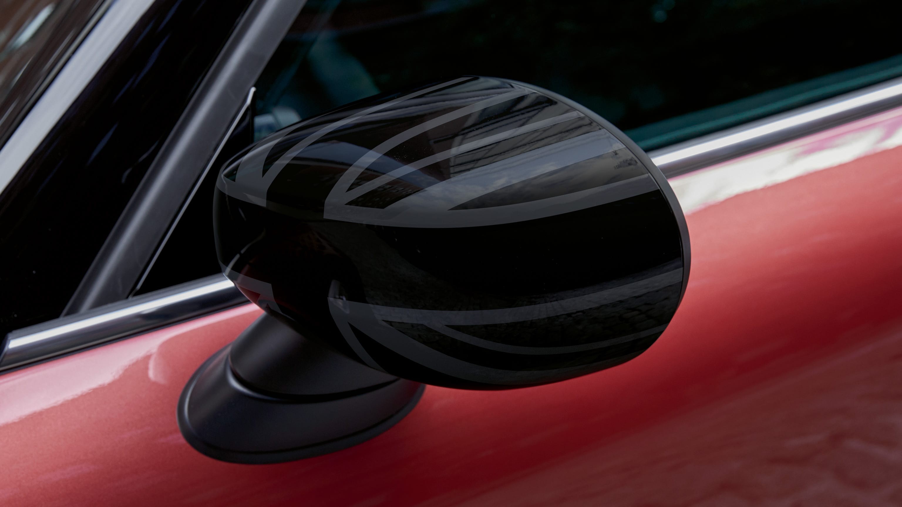 MINI Clubman – ayna kapakları – Night Jack tasarımı